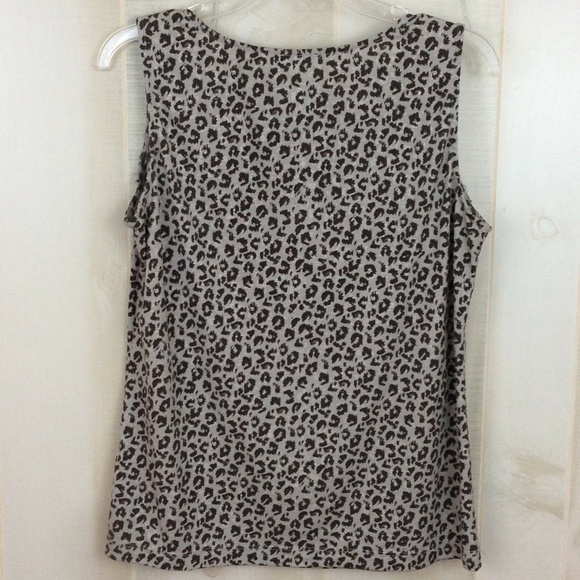 Chico's Travelers Sz. 1 Animal Print Top - M - Picture 4 of 7